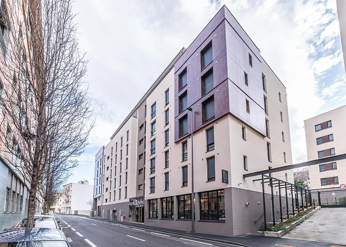 Break&Home Les Carmes DechauxHotel Clermont Ferrand